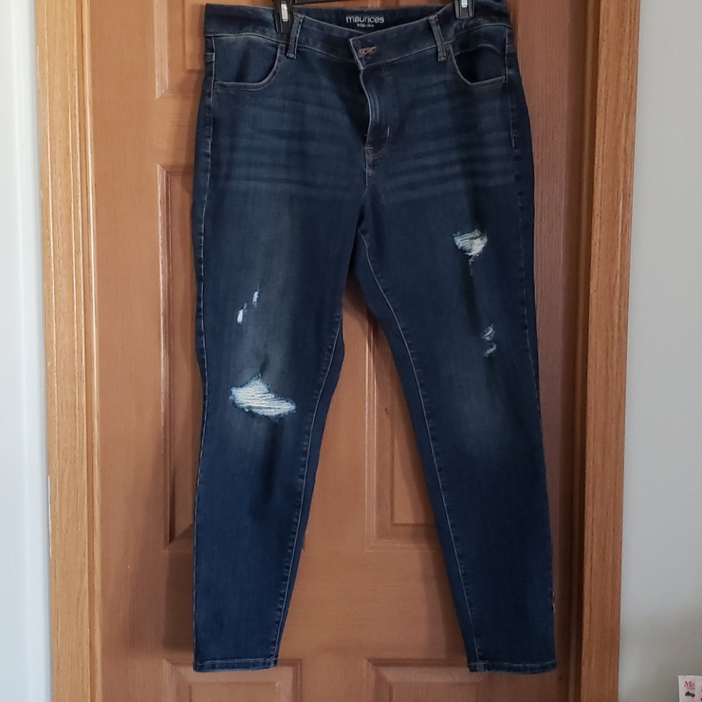 New w/o tags Maurices Skinny Jeans